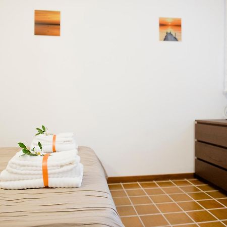 Casa Vela Bianca Mondello Addaura Apartment ปาแลร์โม ภายนอก รูปภาพ