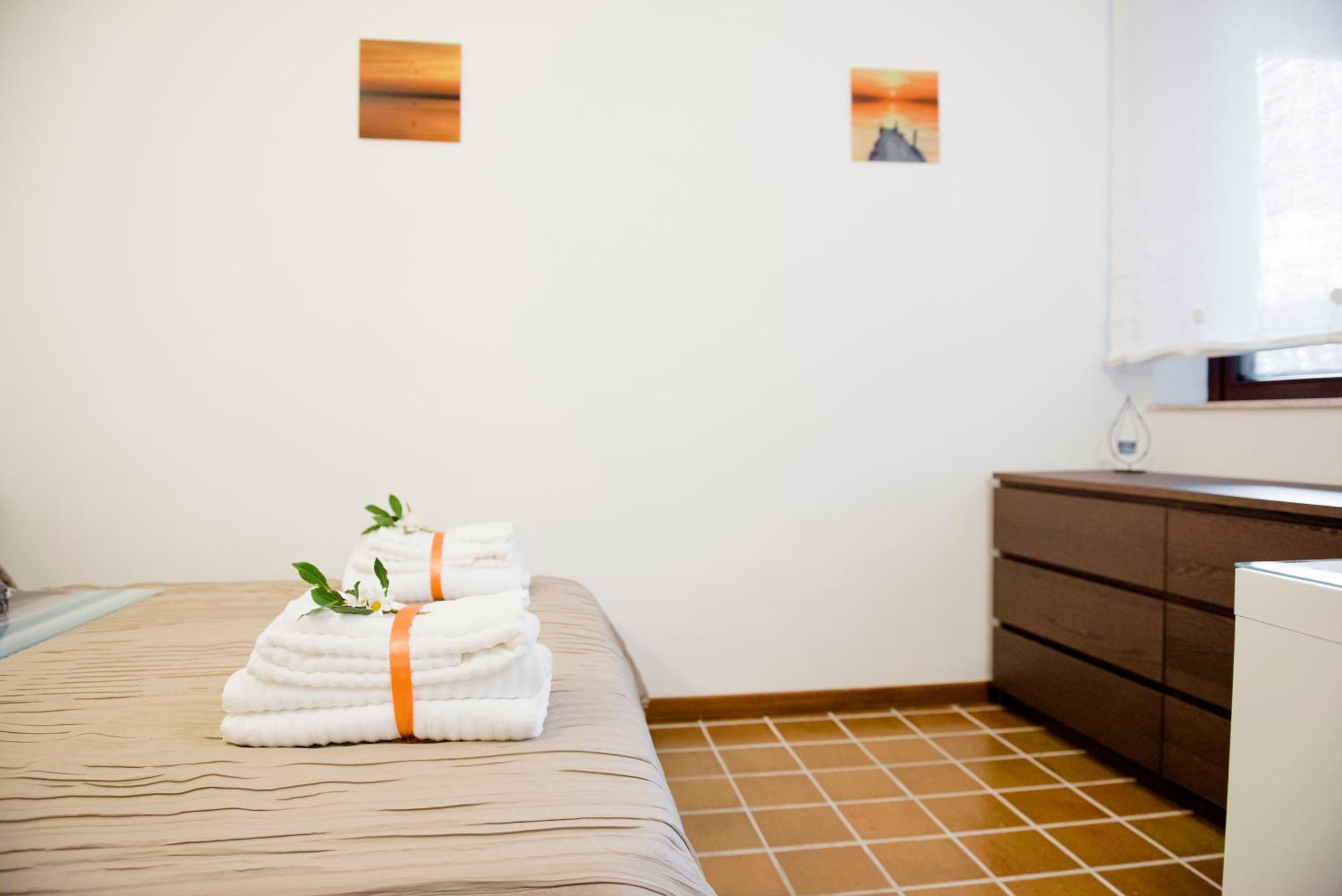 Casa Vela Bianca Mondello Addaura Apartment ปาแลร์โม ภายนอก รูปภาพ