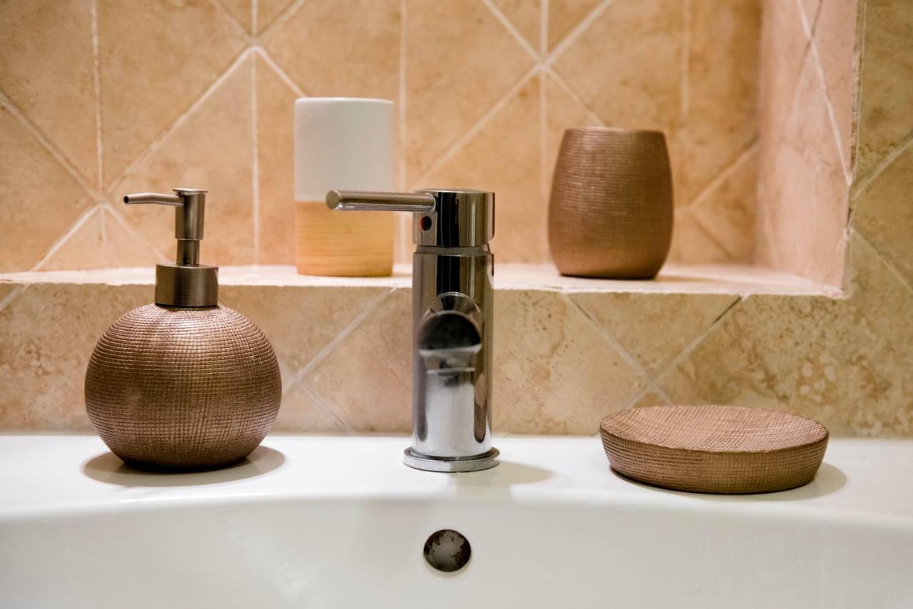 Casa Vela Bianca Mondello Addaura Apartment ปาแลร์โม ภายนอก รูปภาพ