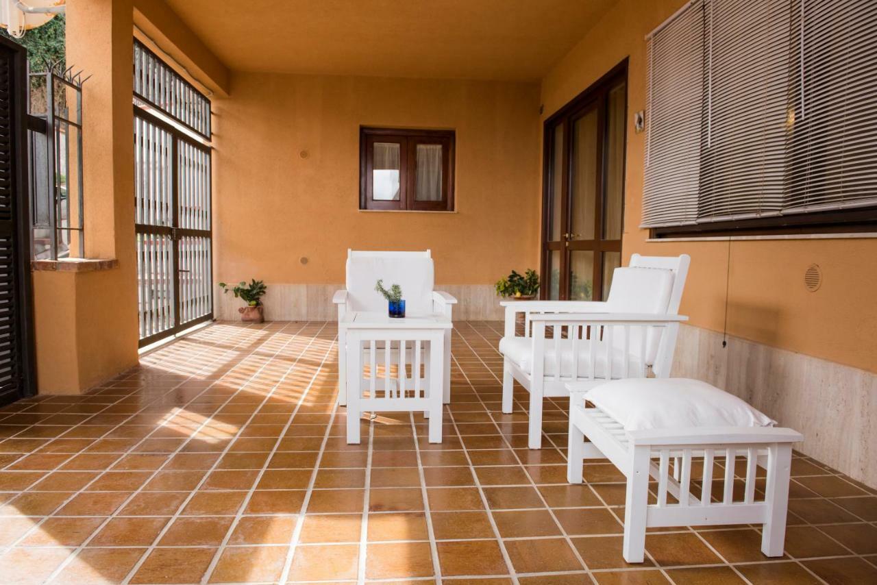Casa Vela Bianca Mondello Addaura Apartment ปาแลร์โม ภายนอก รูปภาพ
