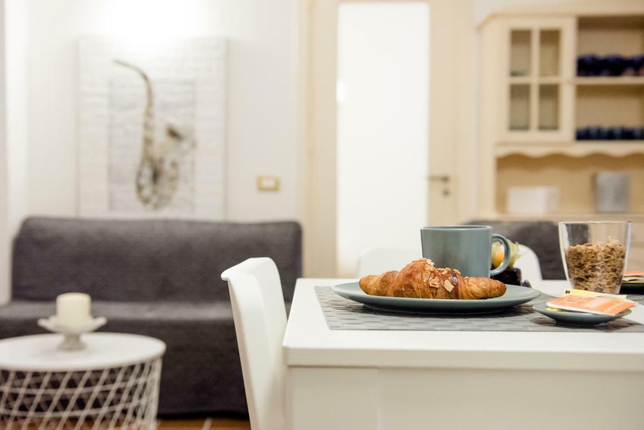 Casa Vela Bianca Mondello Addaura Apartment ปาแลร์โม ภายนอก รูปภาพ