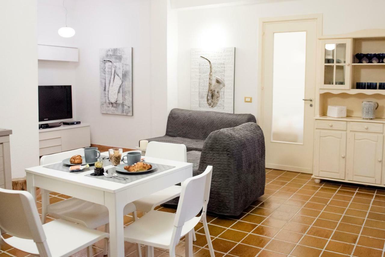 Casa Vela Bianca Mondello Addaura Apartment ปาแลร์โม ภายนอก รูปภาพ