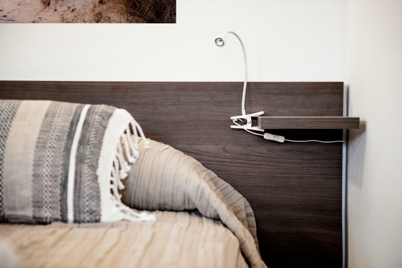 Casa Vela Bianca Mondello Addaura Apartment ปาแลร์โม ภายนอก รูปภาพ