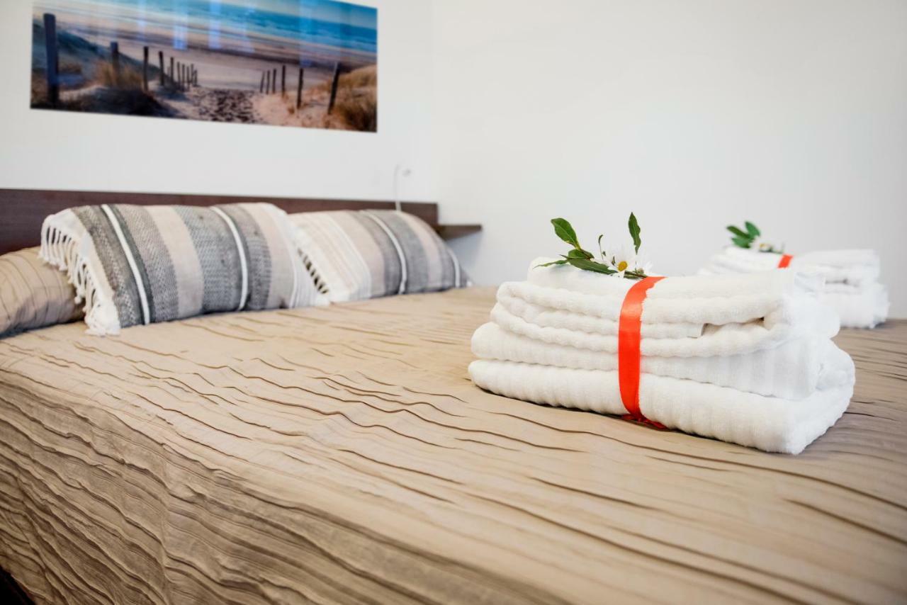 Casa Vela Bianca Mondello Addaura Apartment ปาแลร์โม ภายนอก รูปภาพ
